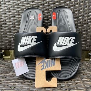 Nike Victori One Slide